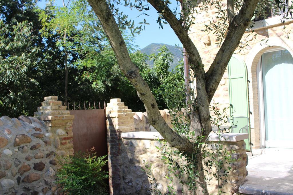 卡普里诺韦罗内塞Giardino Degli Ulivi公寓 外观 照片